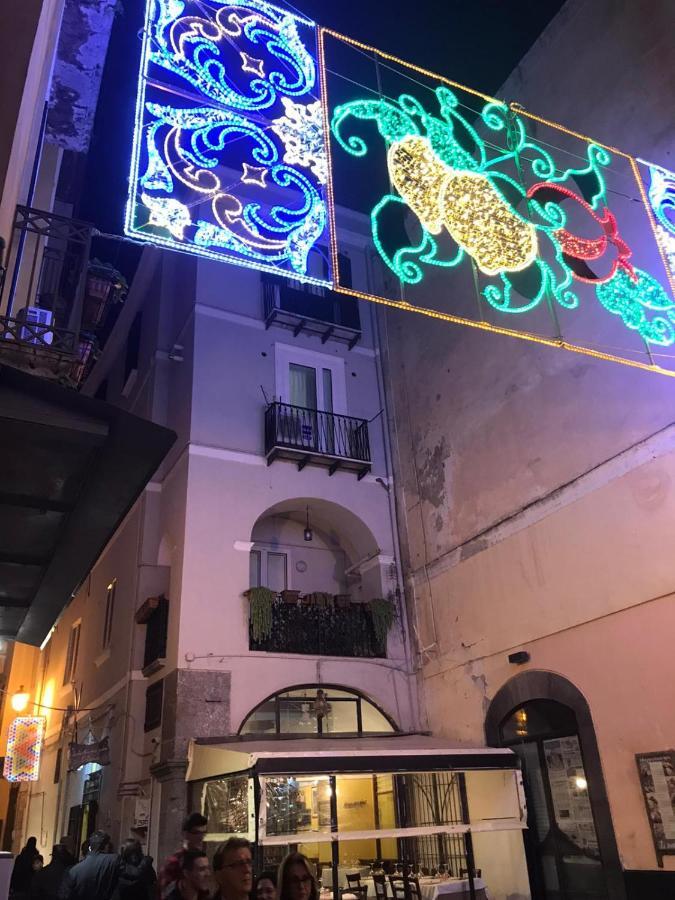 B&B In Centro Storico 살레르노 외부 사진
